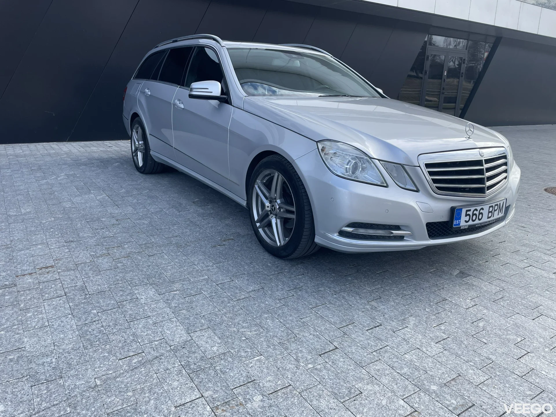 Mercedes-Benz E220 2.1 125kW