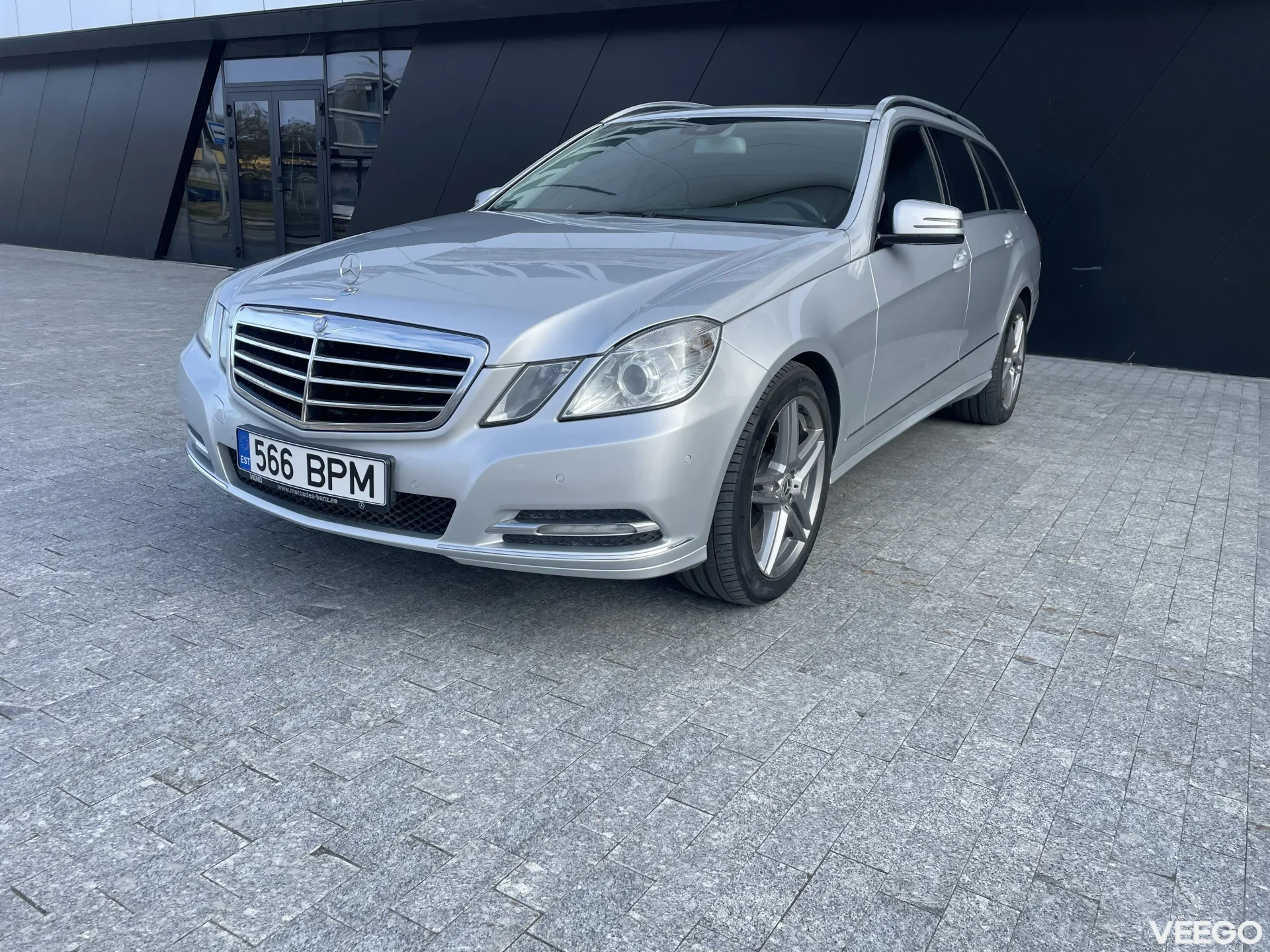 Mercedes-Benz E220 2.1 125kW