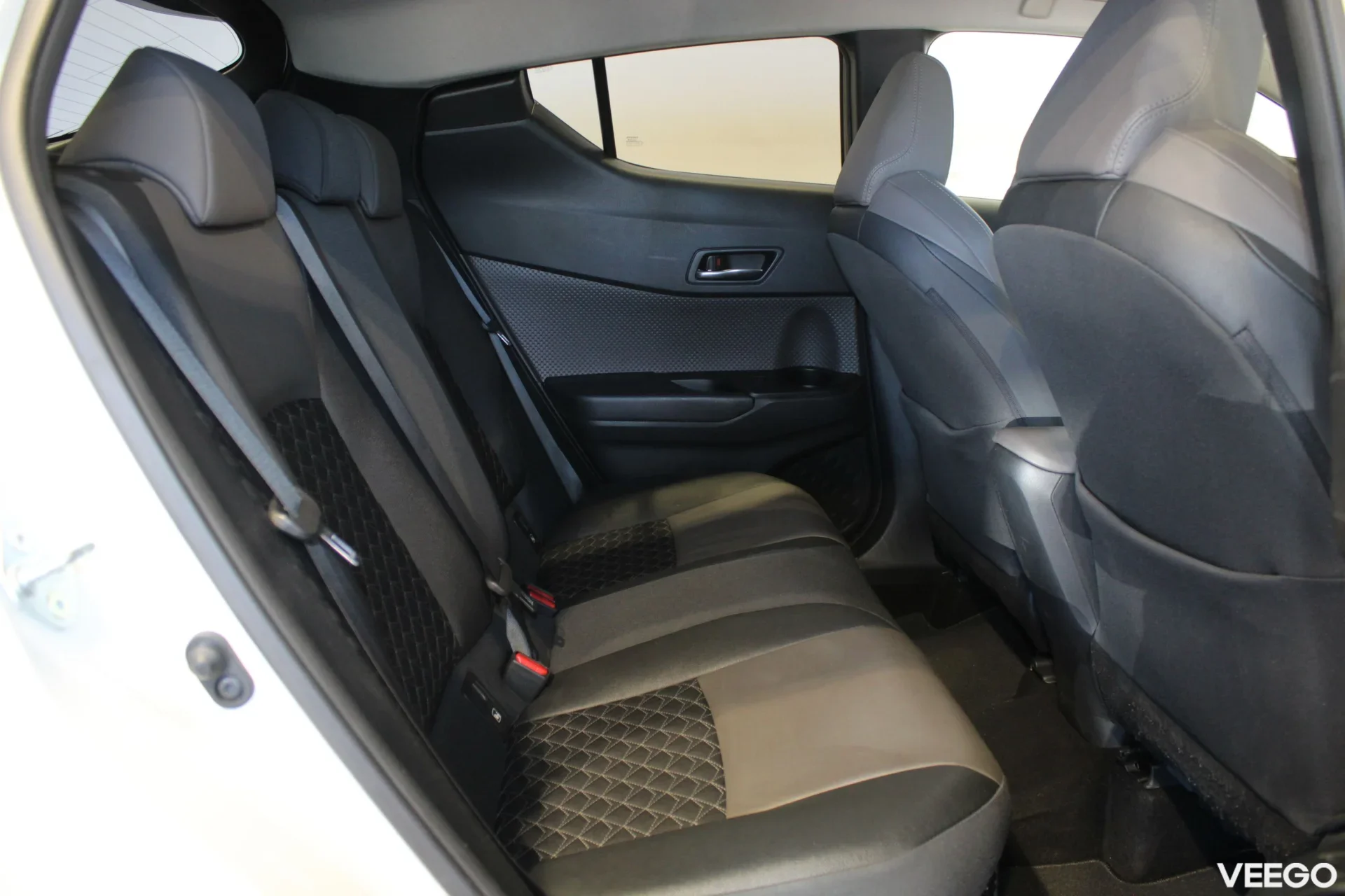 Toyota C-HR Luxury 2 112kW