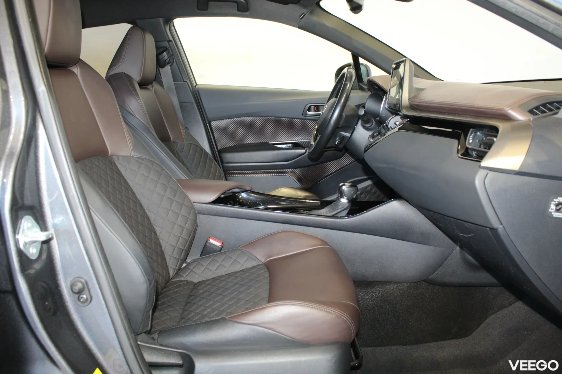 Toyota C-HR Luxury Plus 1.2 85kW