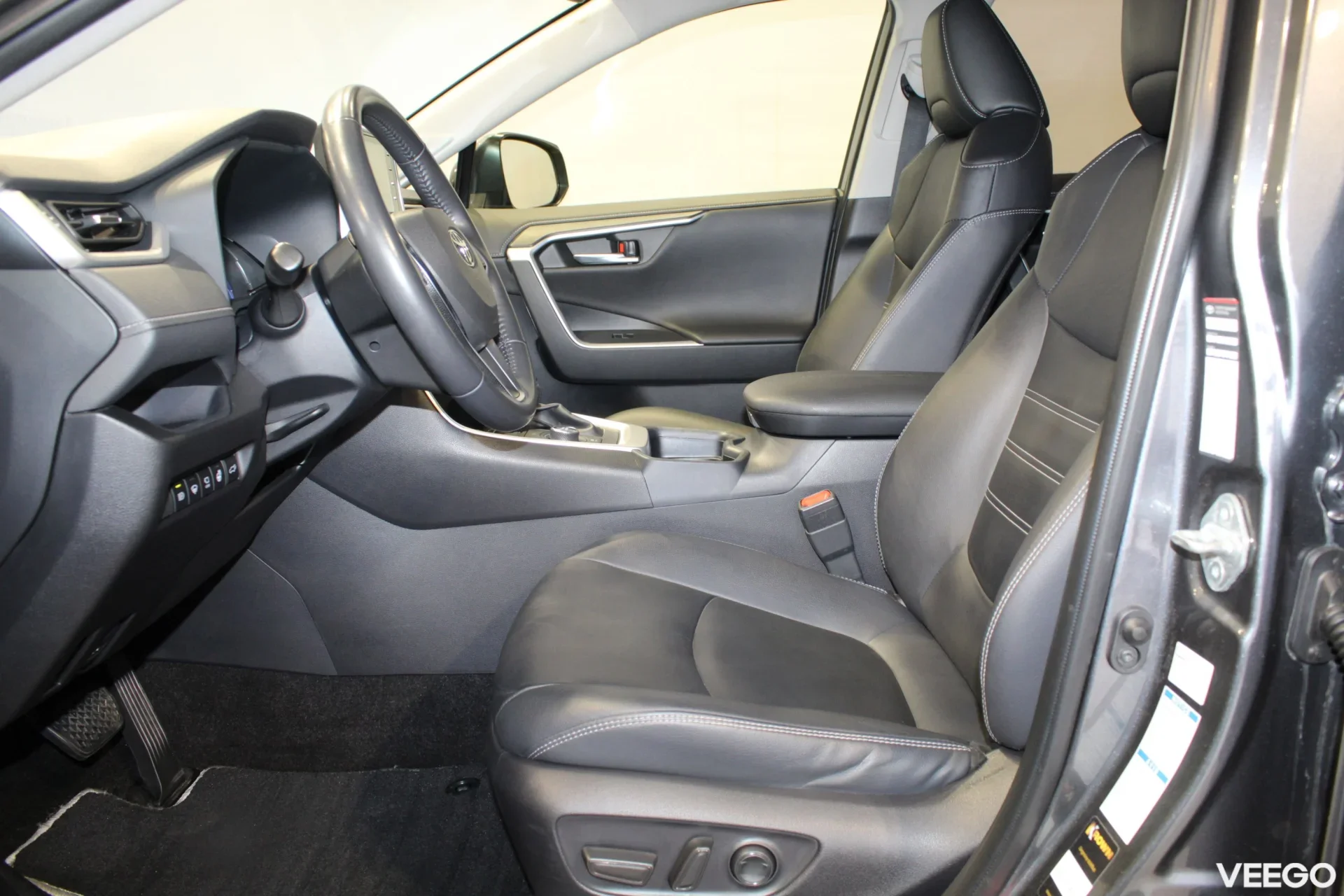 Toyota RAV4 Premium AWD 2.5 131kW