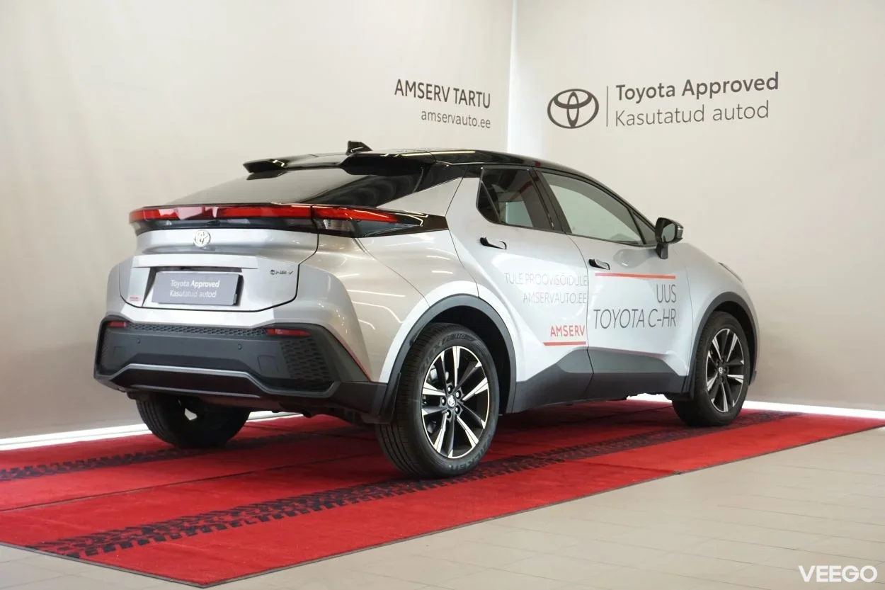 Toyota C-HR Style + Technology Pack 1.8 72kW