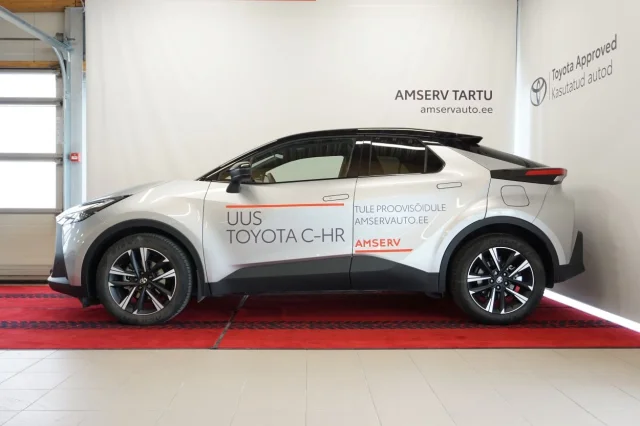 Image of Toyota C-HR Style + Technology Pack 1.8 72kW