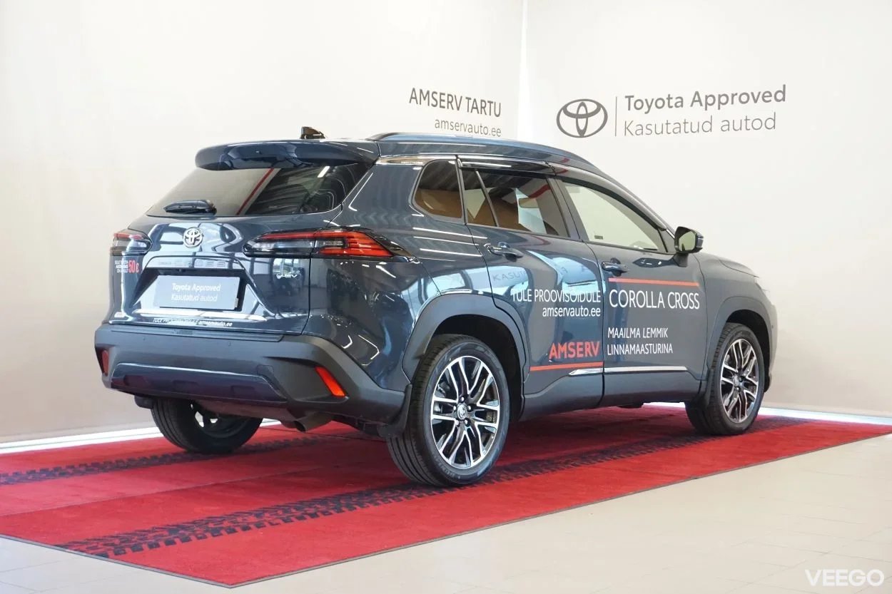 Toyota Corolla Luxury 2 98kW