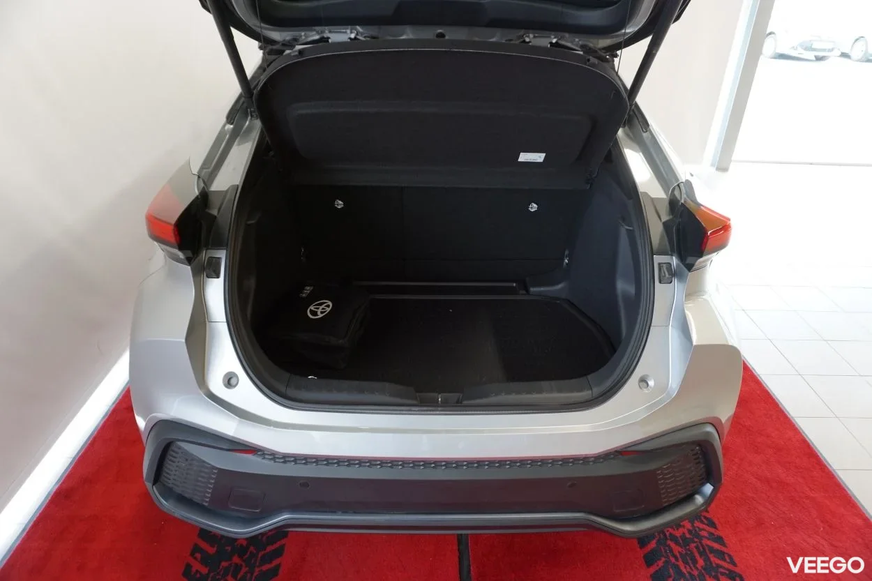 Toyota C-HR Style + Technology Pack 1.8 72kW