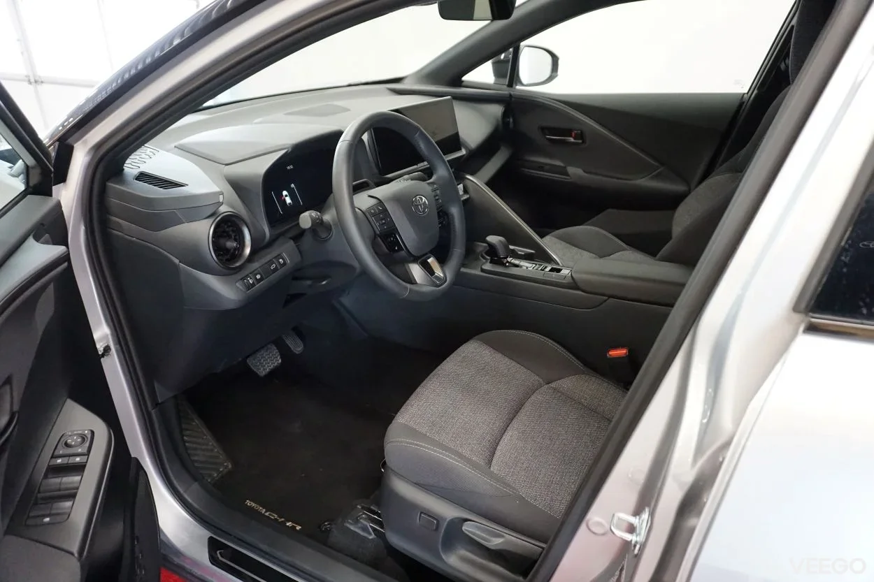 Toyota C-HR Style + Technology Pack 1.8 72kW
