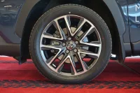 Toyota Corolla Luxury 2 98kW thumbnail