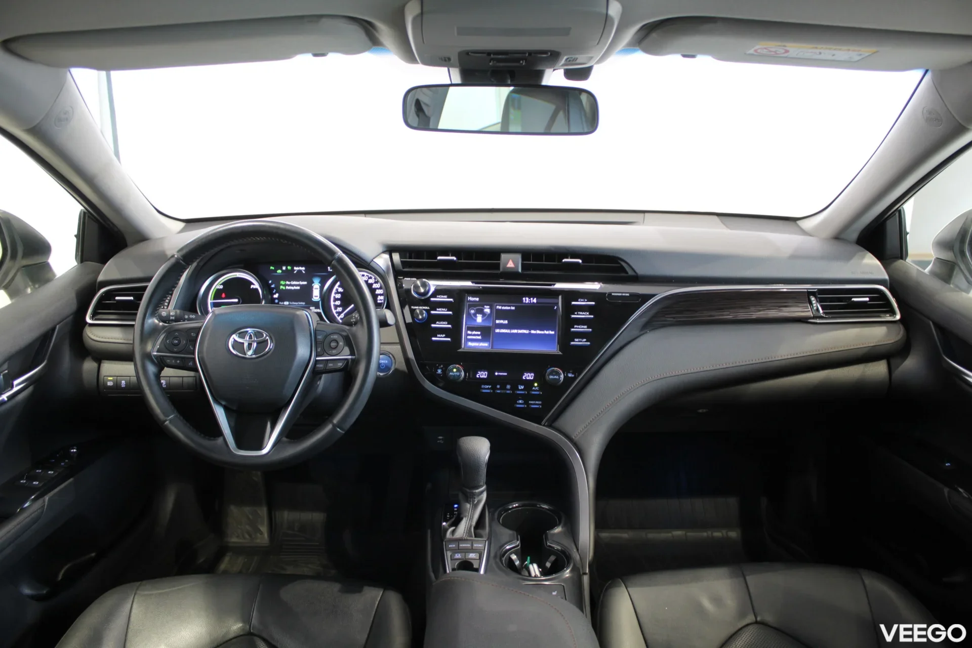 Toyota Camry Luxury Business 2.5 131kW