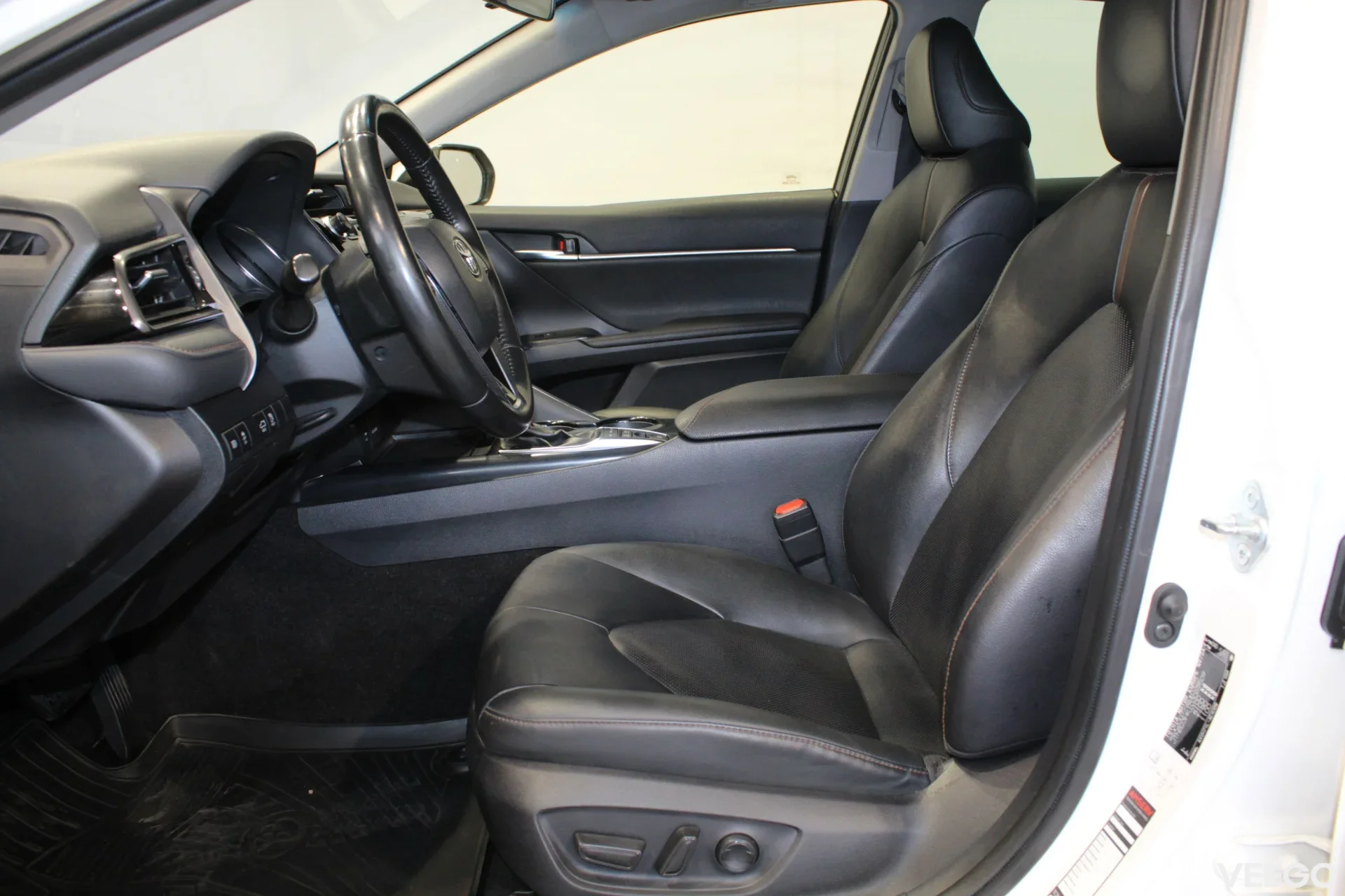 Toyota Camry Luxury Business 2.5 131kW