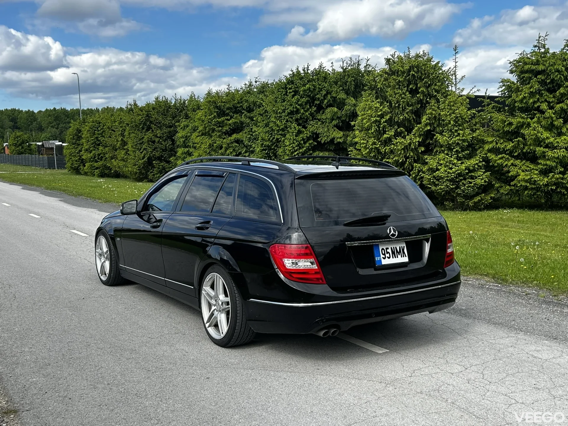 Mercedes-Benz C180 2.1 88kW