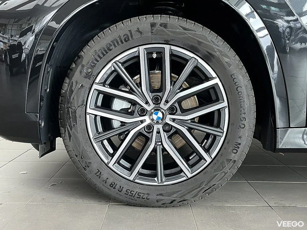 BMW X1 sDrive18i 4,95 ränta M Sport Drag Rattvärme Park Assist
