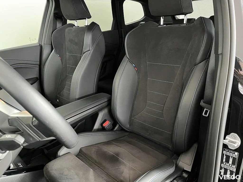 BMW X1 sDrive18i 4,95 ränta M Sport Drag Rattvärme Park Assist