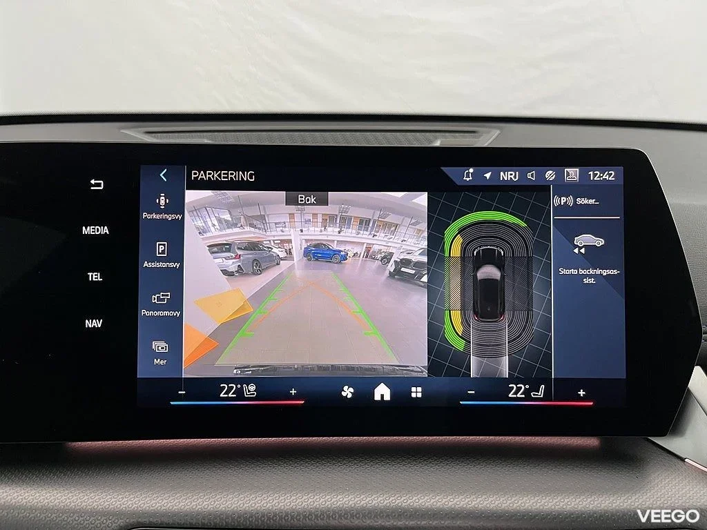 BMW X1 sDrive18i 4,95 ränta M Sport Drag Rattvärme Park Assist