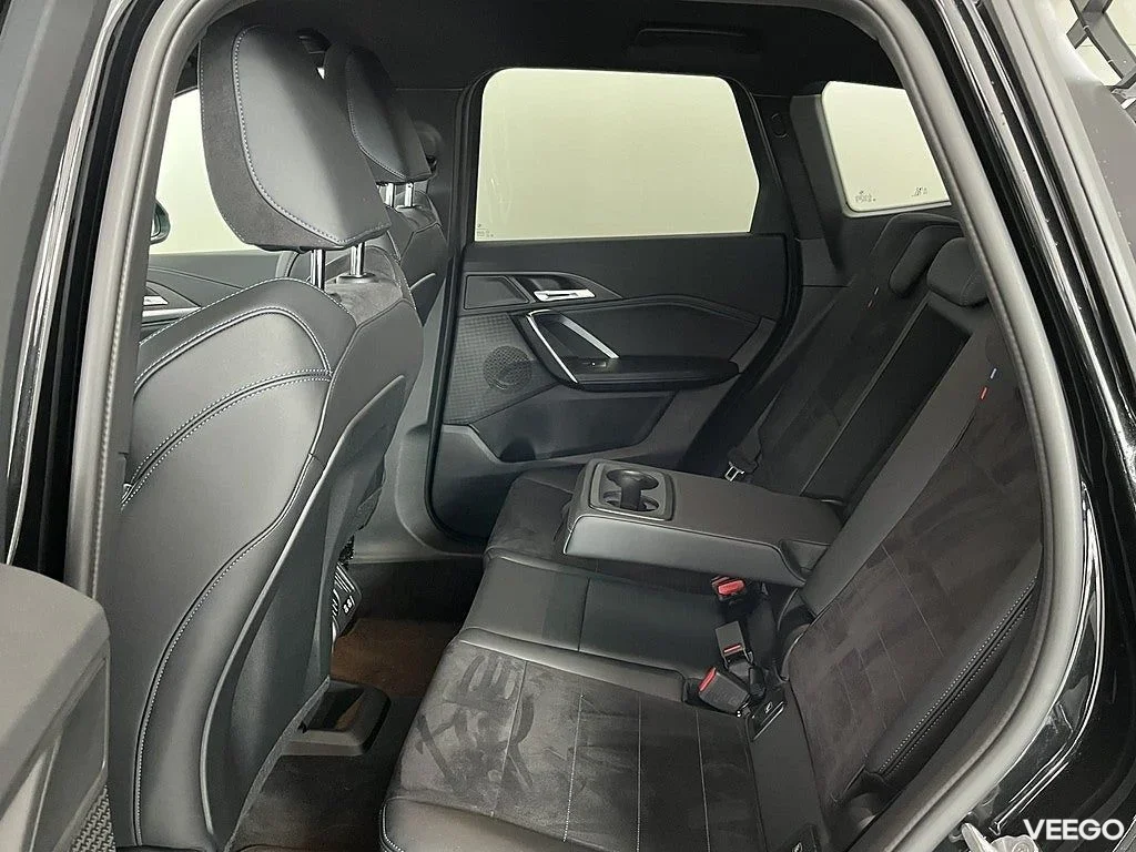 BMW X1 sDrive18i 4,95 ränta M Sport Drag Rattvärme Park Assist