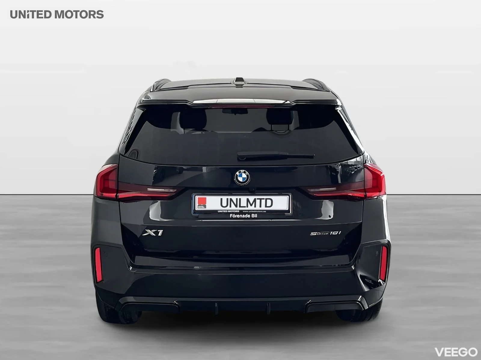 BMW X1 sDrive18i 4,95 ränta M Sport Drag Rattvärme Park Assist