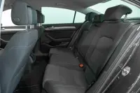 Volkswagen Passat 110kW thumbnail