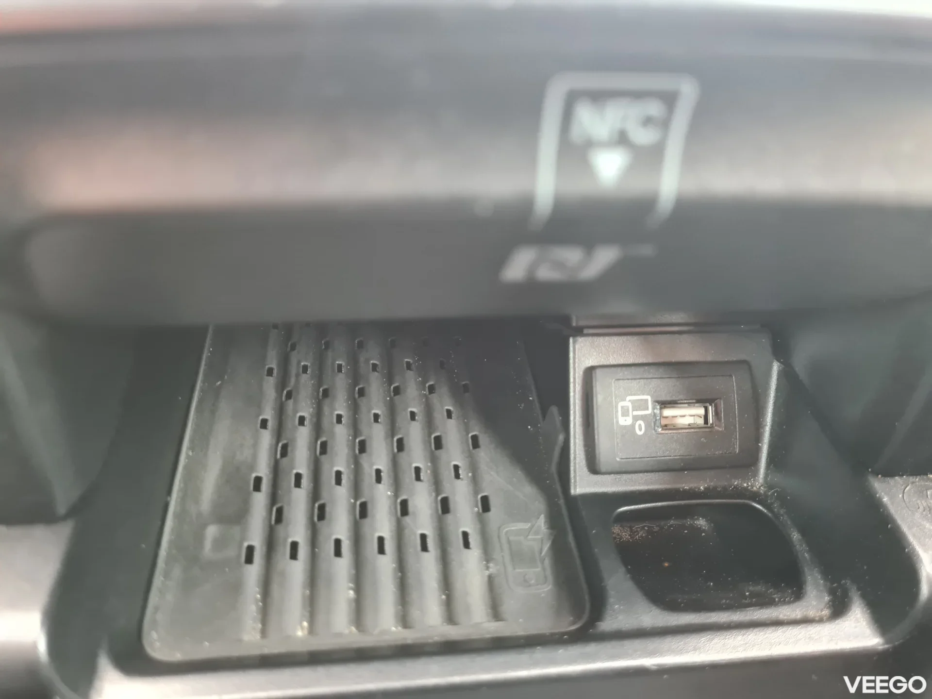 Mercedes-Benz E220 W213 2.0 143kW