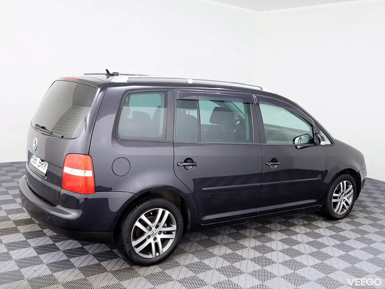 Volkswagen Touran 2.0 104kW