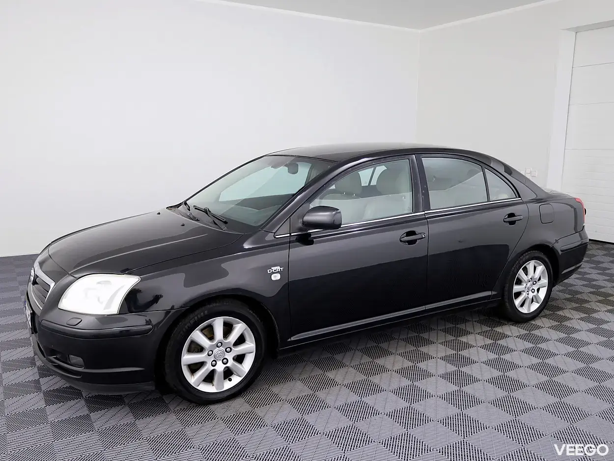 Toyota Avensis 2.2 130kW
