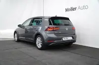 Volkswagen Golf 96kW thumbnail