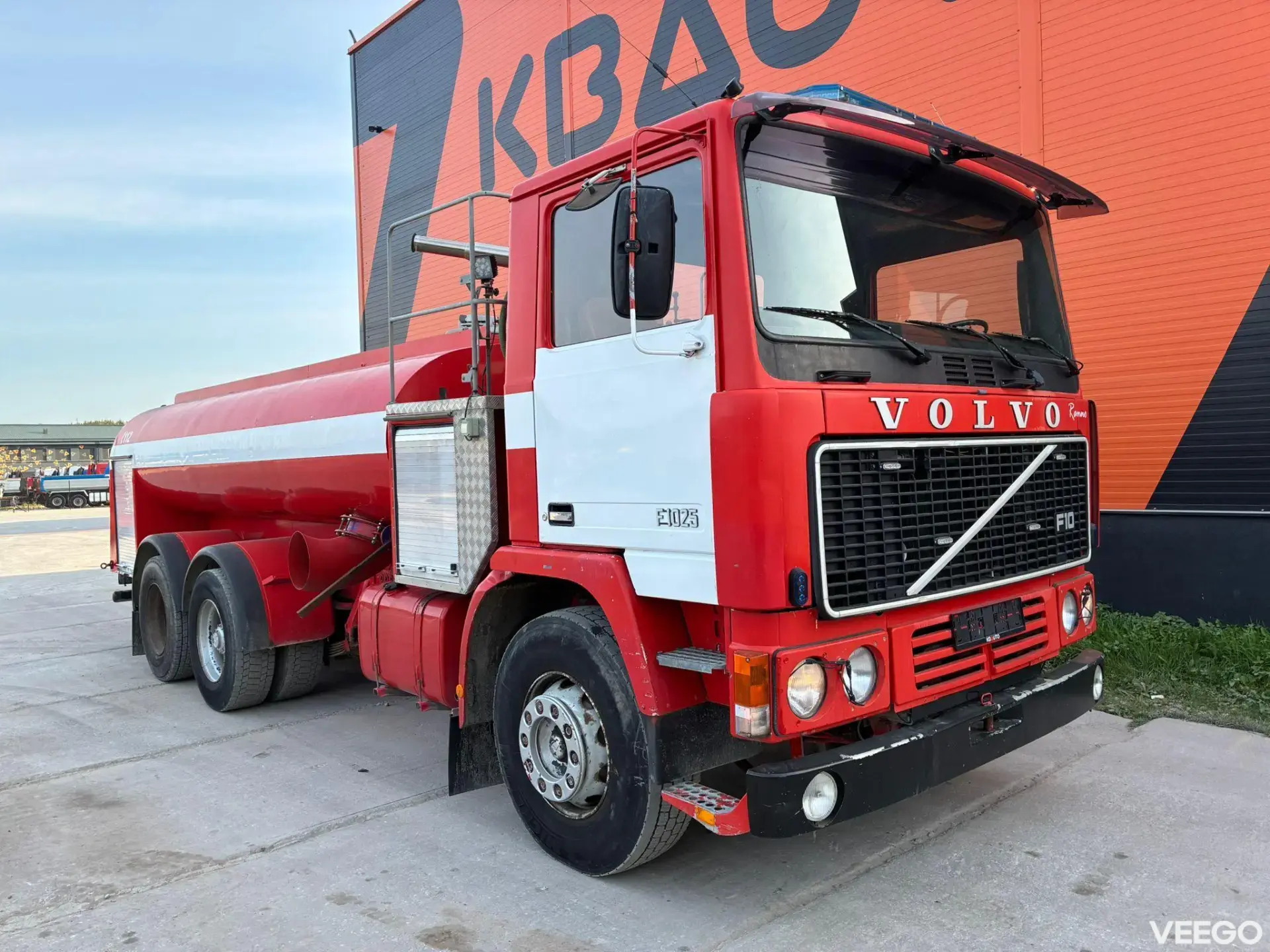 Volvo F10 Ruberg / 2700 l/min / tanks 9000 I + 1000 l  184kW