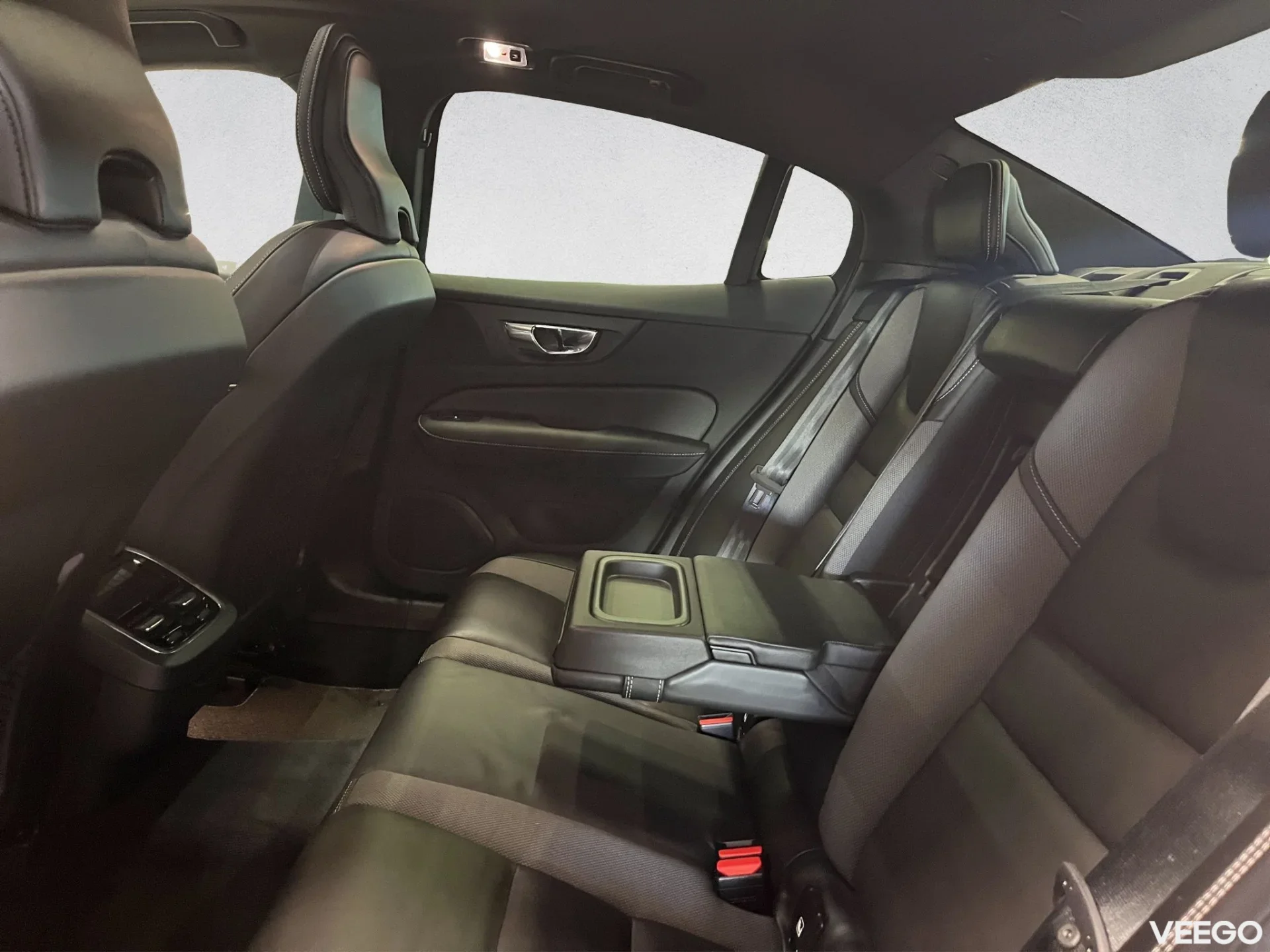 Volvo S60 T5 R-design 184kW