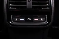 Volkswagen Passat 140kW thumbnail