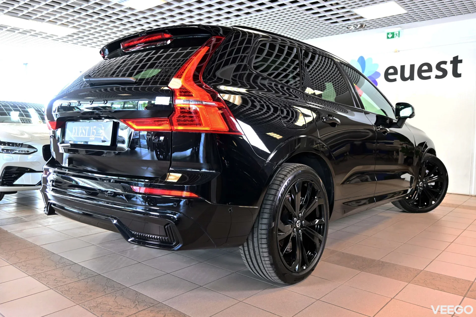 Volvo XC60 AWD 4C B&W LUXURY+ BLACK EDITION INTELLI PRO 2 293kW