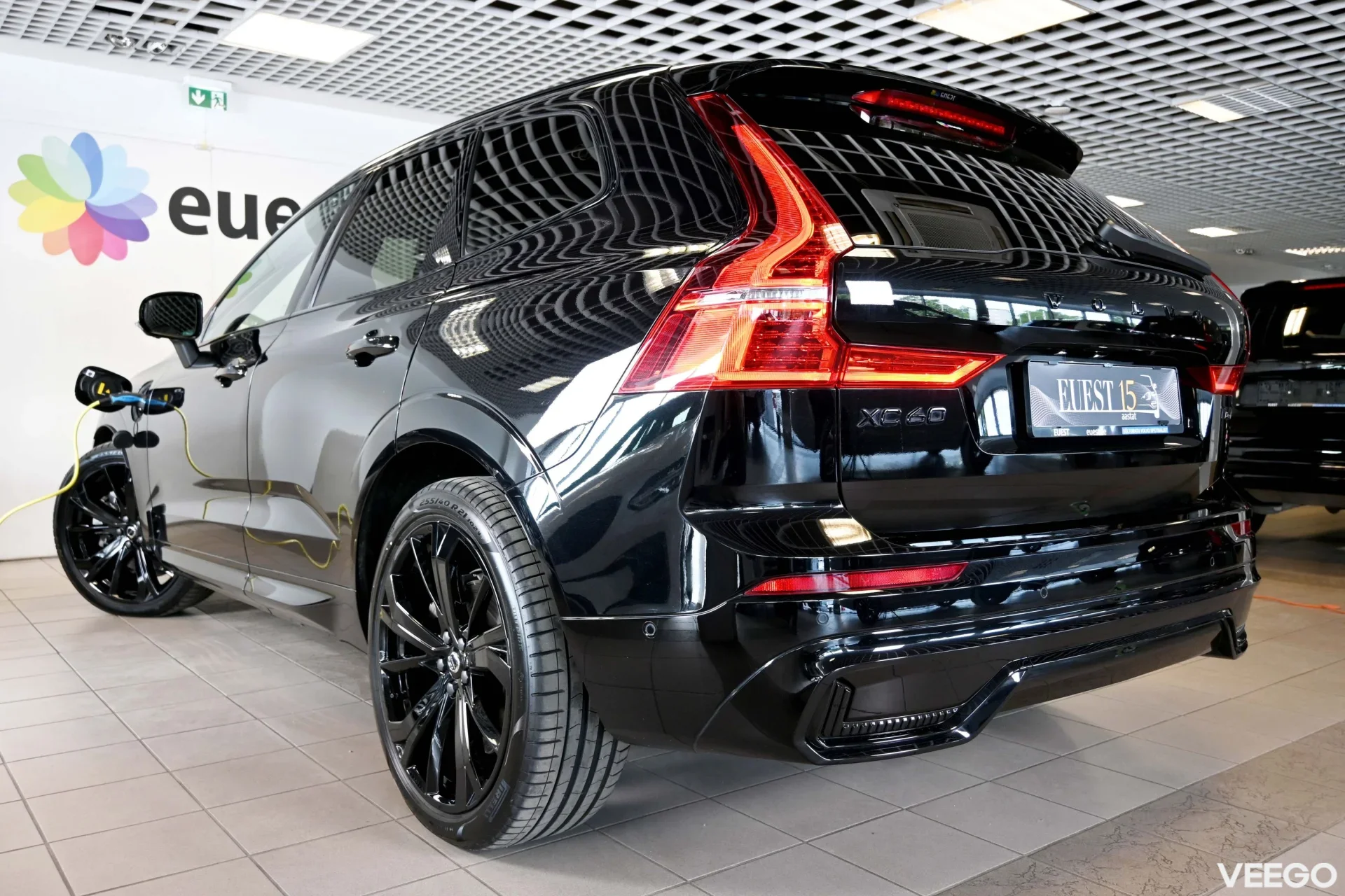 Volvo XC60 AWD 4C B&W LUXURY+ BLACK EDITION INTELLI PRO 2 293kW