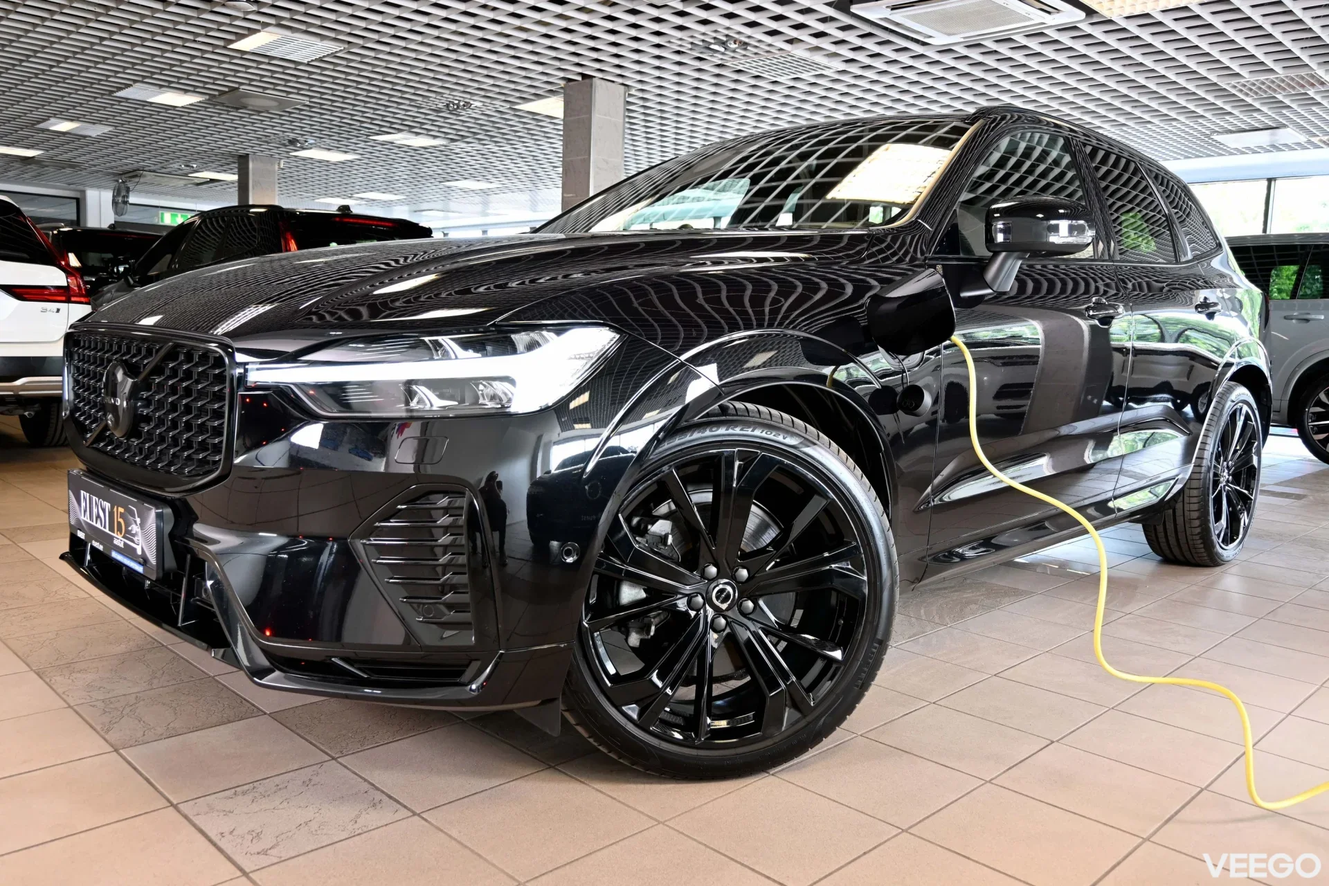 Volvo XC60 AWD 4C B&W LUXURY+ BLACK EDITION INTELLI PRO 2 293kW