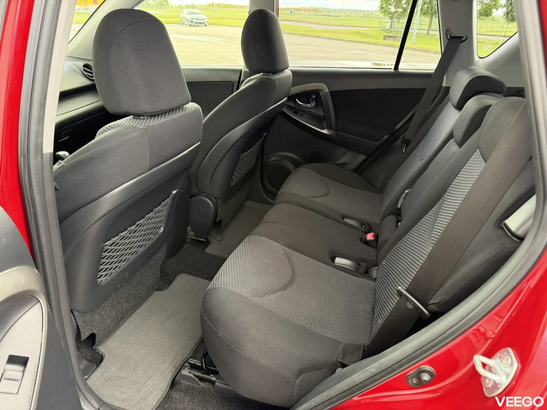 Toyota RAV4 2.0 116kW
