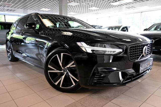 Image of Volvo V90 AWD H&K R-DESIGN INTELLI SAFE 2 251kW