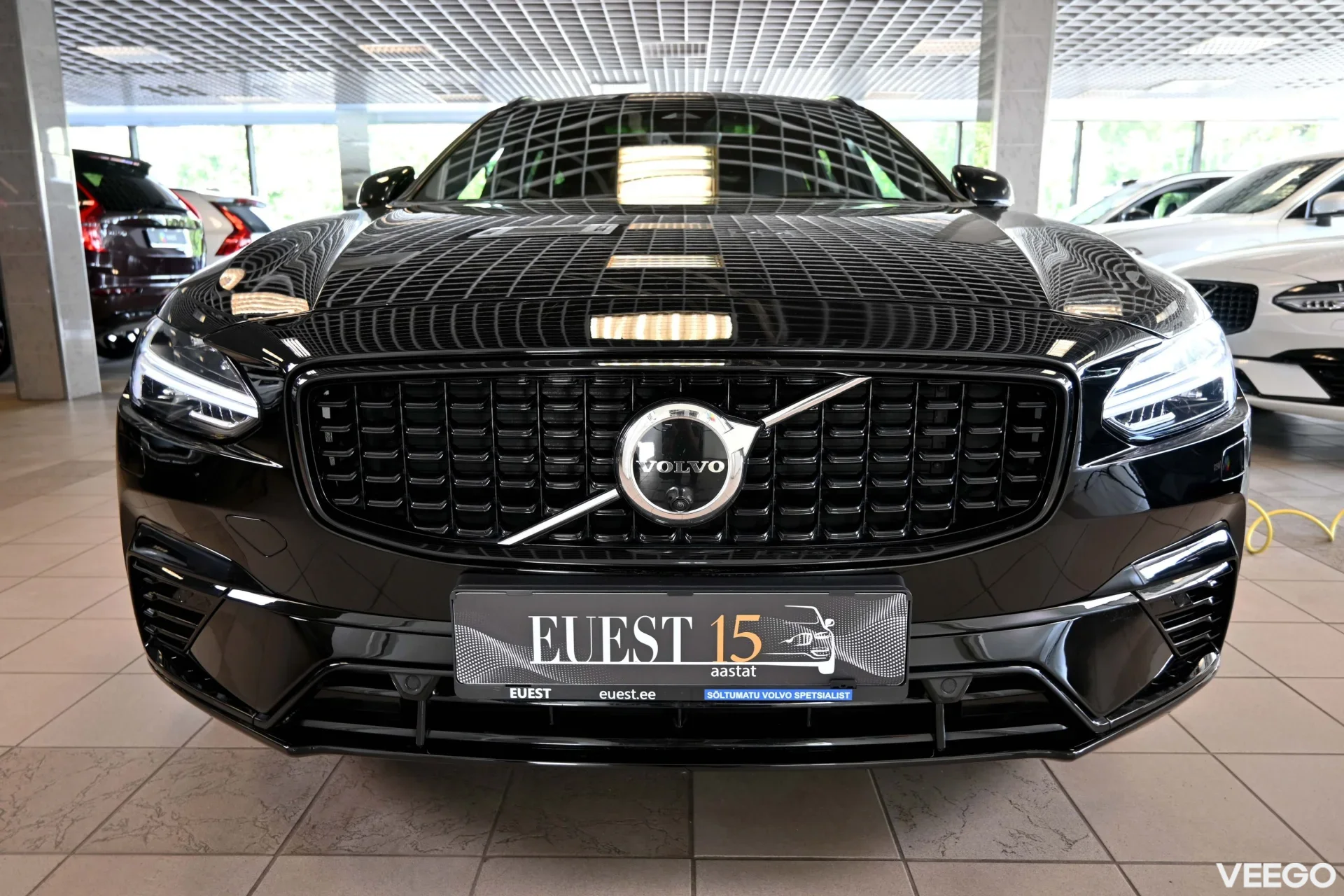 Volvo V90 AWD H&K R-DESIGN INTELLI SAFE 2 251kW