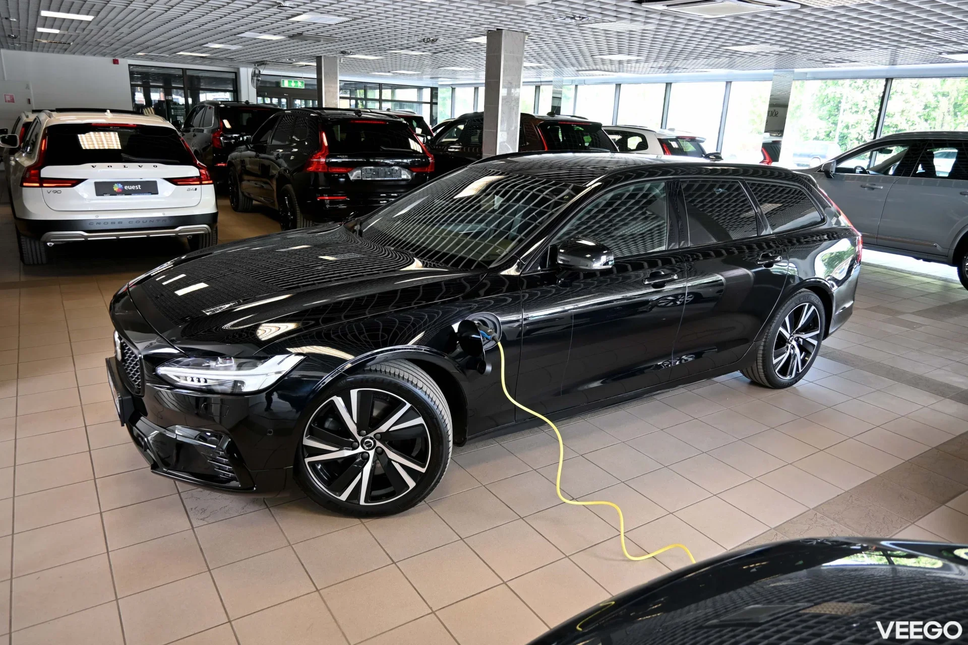 Volvo V90 AWD H&K R-DESIGN INTELLI SAFE 2 251kW
