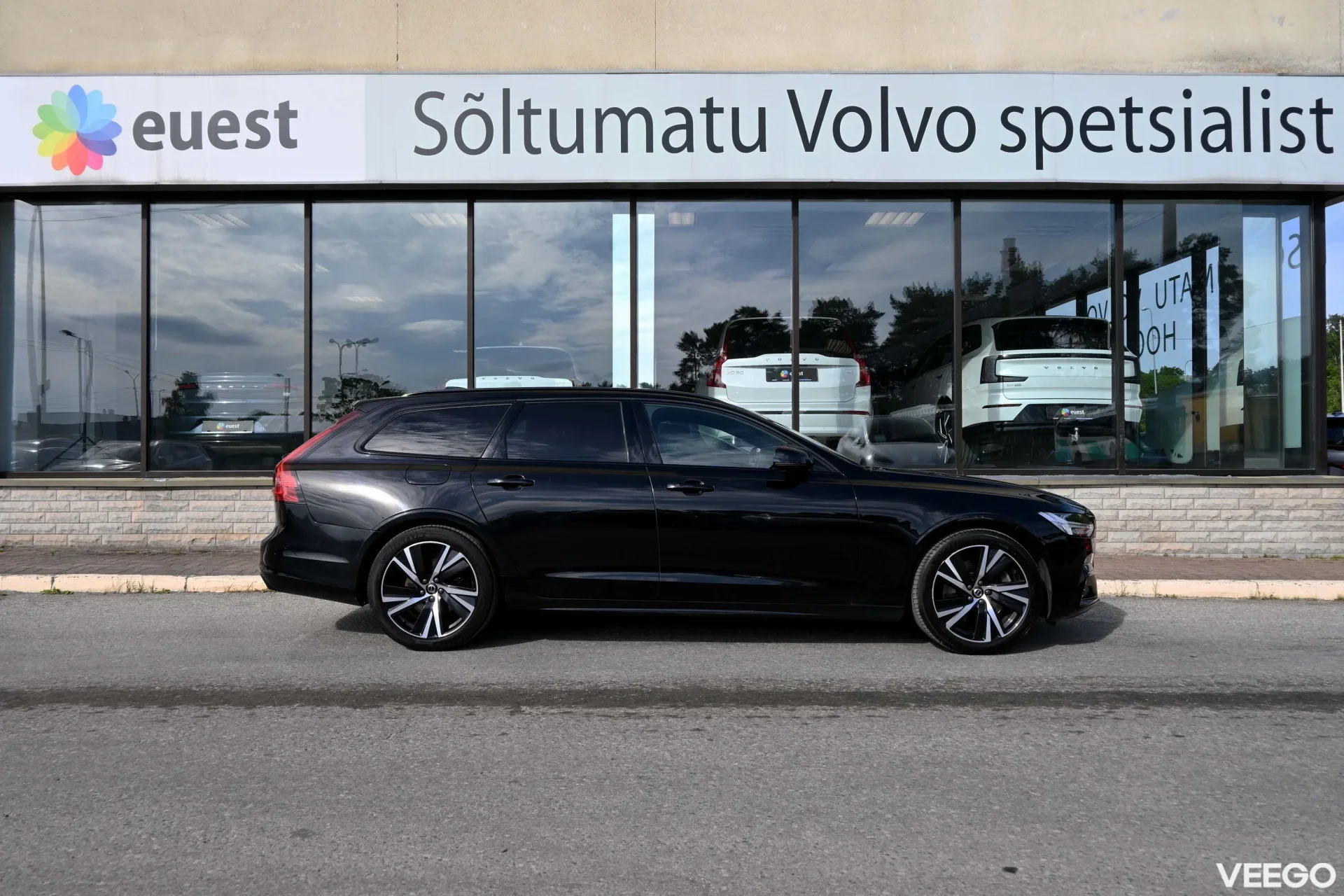 Volvo V90 AWD H&K R-DESIGN INTELLI SAFE 2 251kW