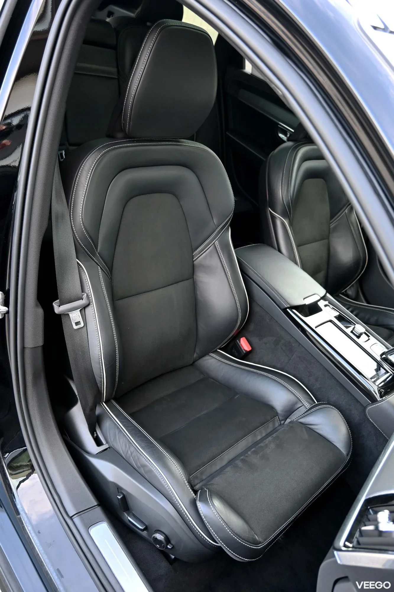Volvo V90 AWD H&K R-DESIGN INTELLI SAFE 2 251kW