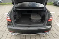 Audi A8 330kW thumbnail