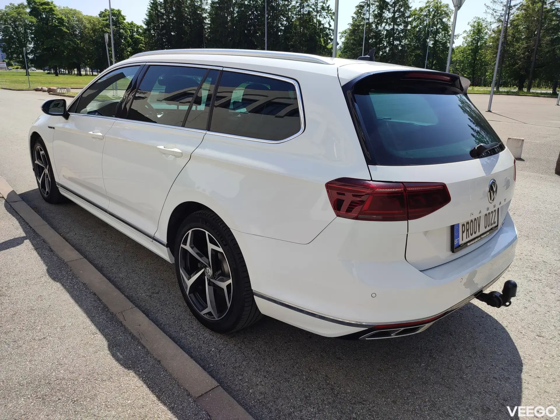 Volkswagen Passat R-Line 4Motion 140kW