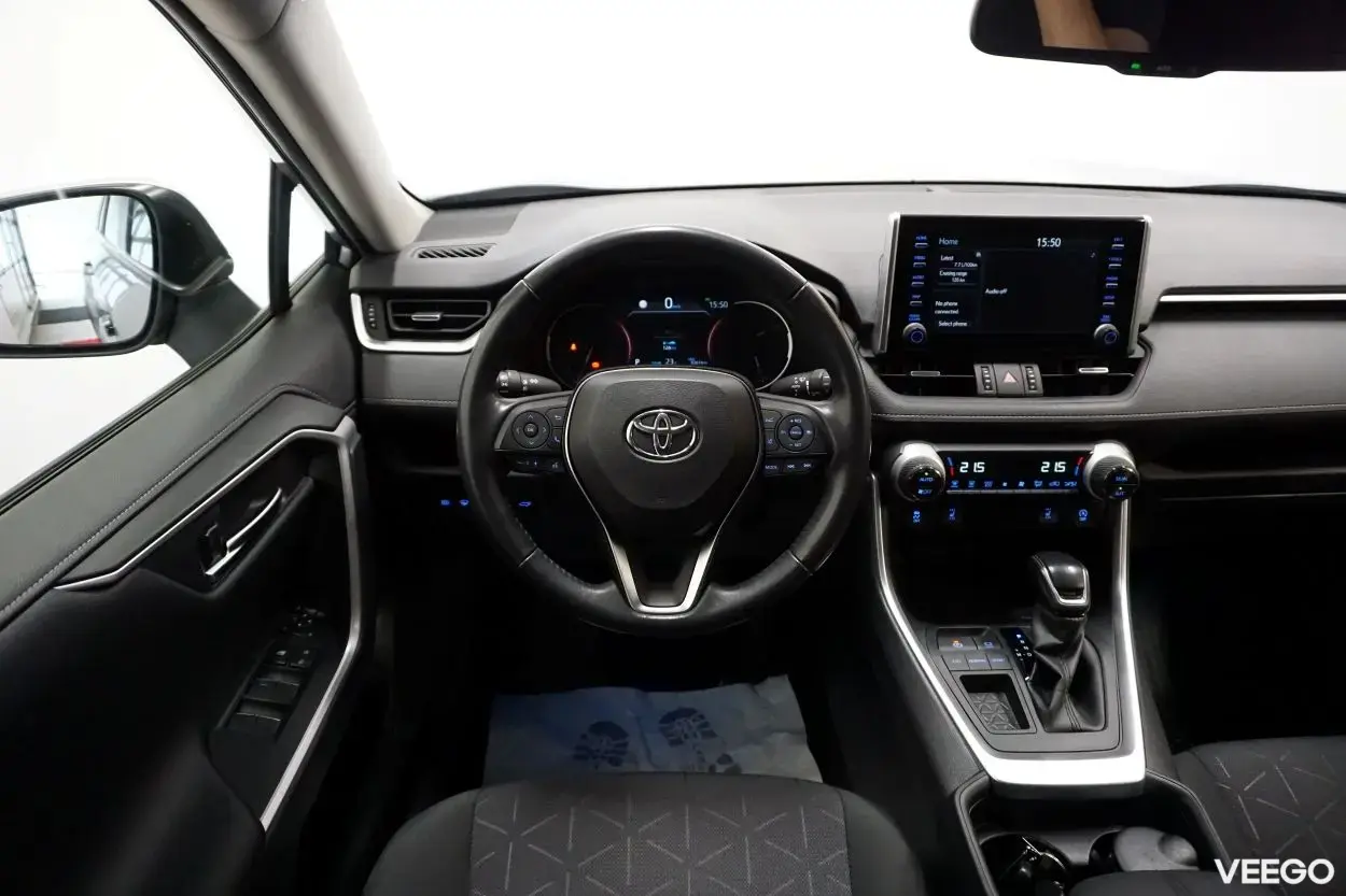 Toyota RAV4 Luxury + Comfort pakett 2 129kW