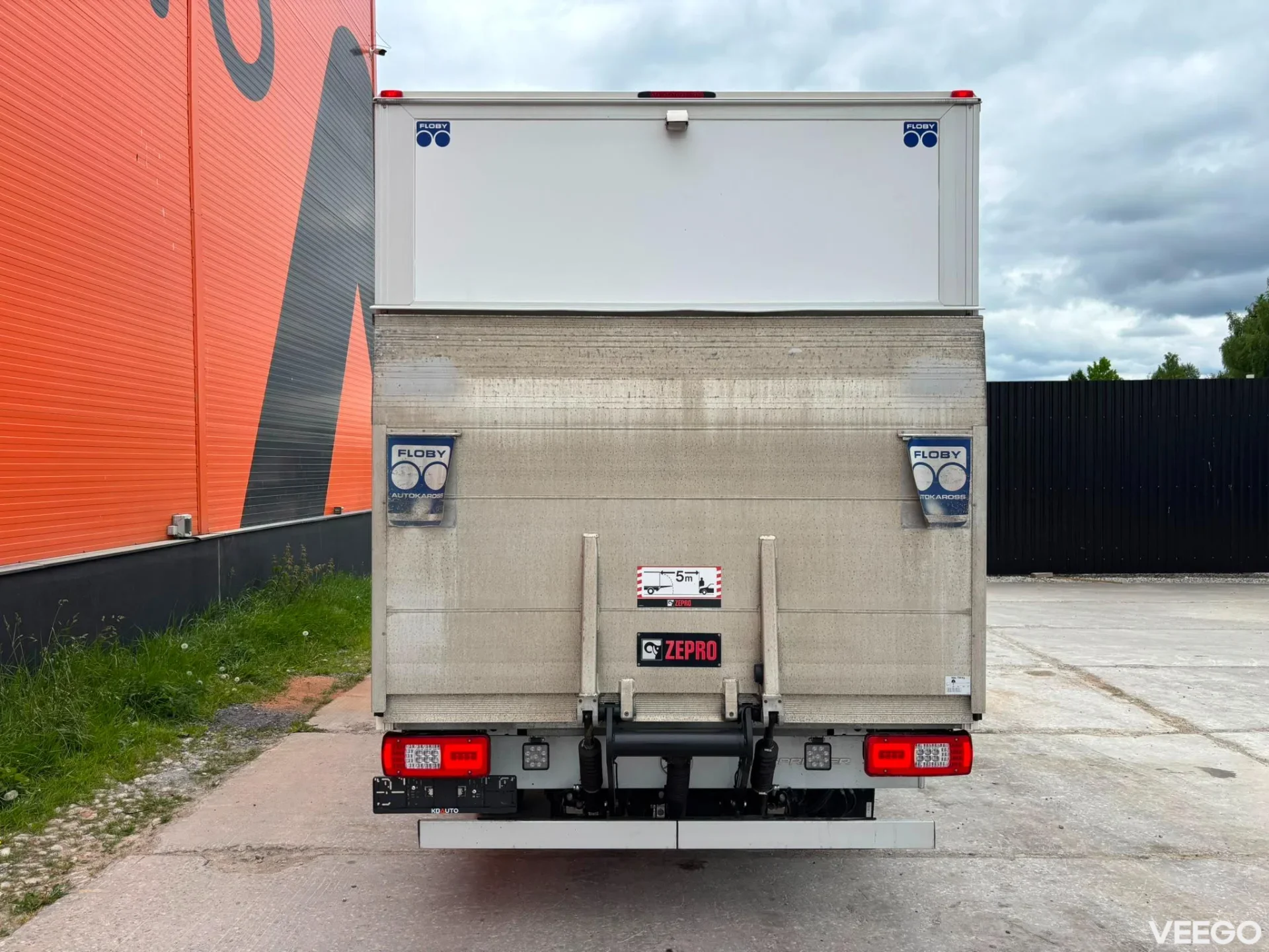 Mercedes-Benz Sprinter BOX L=4283 mm 169kW