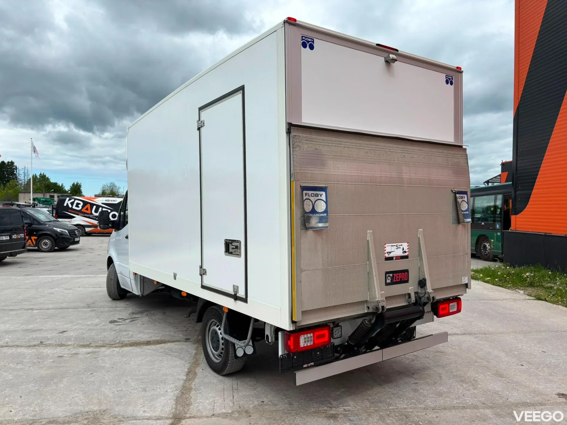 Mercedes-Benz Sprinter BOX L=4283 mm 169kW
