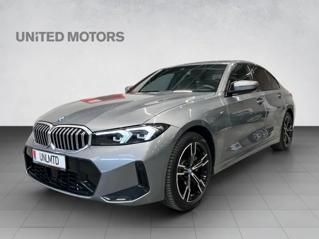 Image of BMW 330 - 2 215kW