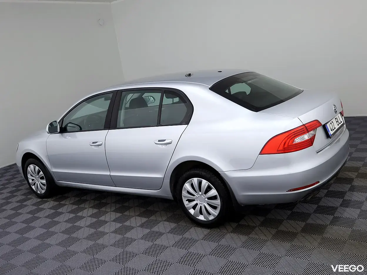 Skoda Superb 1.6 77kW