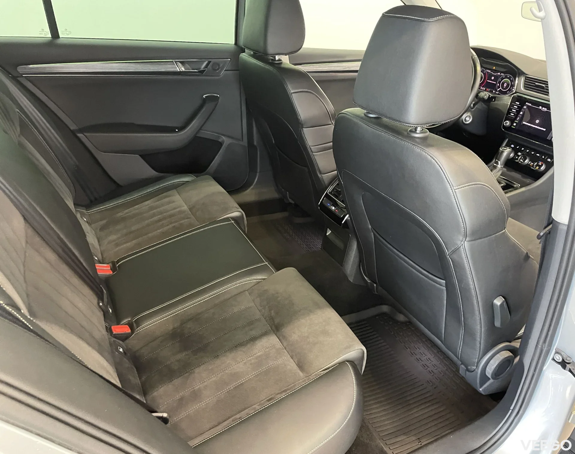 Skoda Superb Elegance 140kW