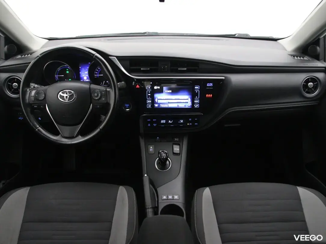 Toyota Auris 1.8 73kW