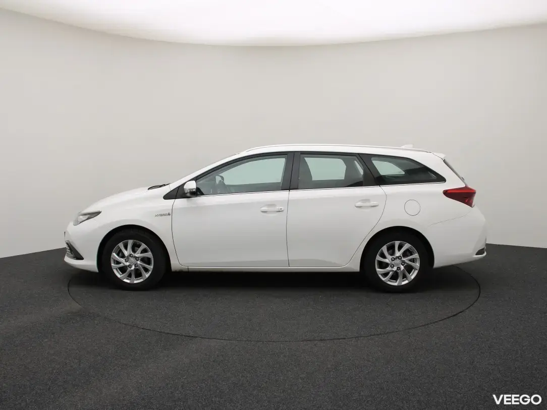 Toyota Auris 1.8 73kW