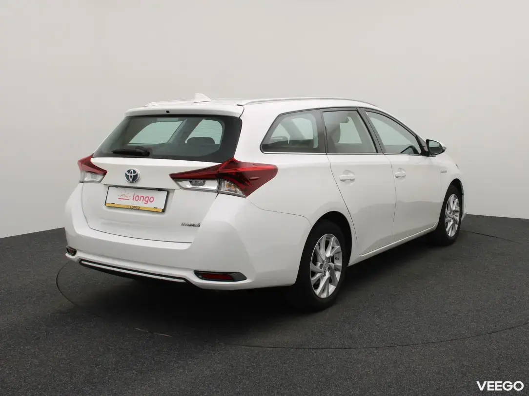 Toyota Auris 1.8 73kW