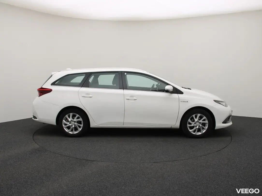 Toyota Auris 1.8 73kW