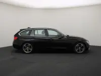 BMW 320 2 120kW thumbnail