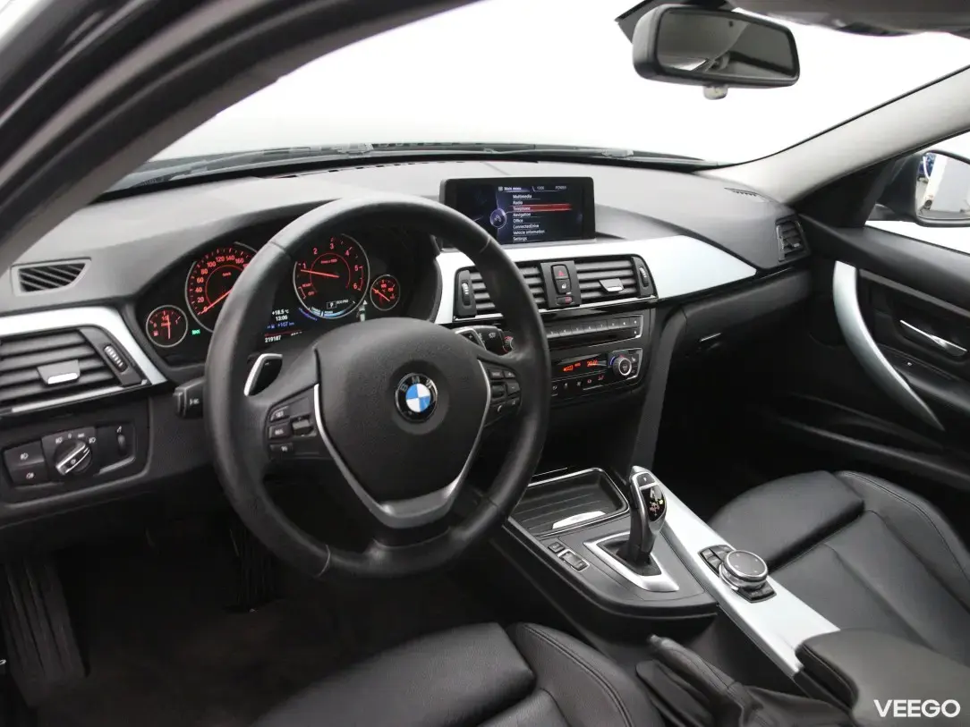 BMW 320 2 120kW